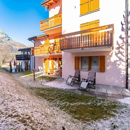 Apartmán Chesa Erica 65m2 With Private Garden Silvaplana